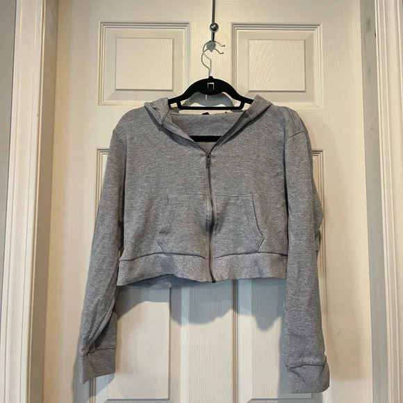 Cropped Sweater - Picture 1 of 3